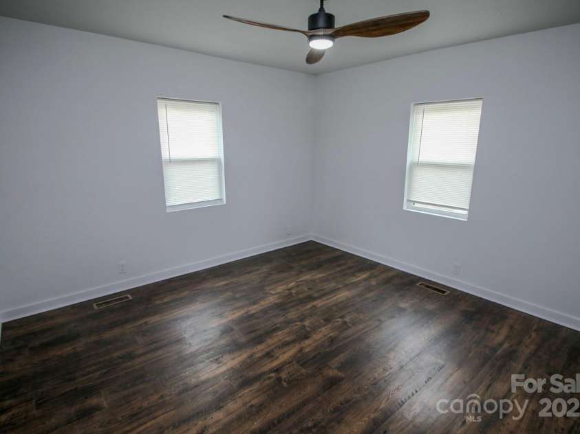 409 Apple Street, Gastonia, NC 28054.  MLS# CAR4288223, YatesRealty ID 18942. 