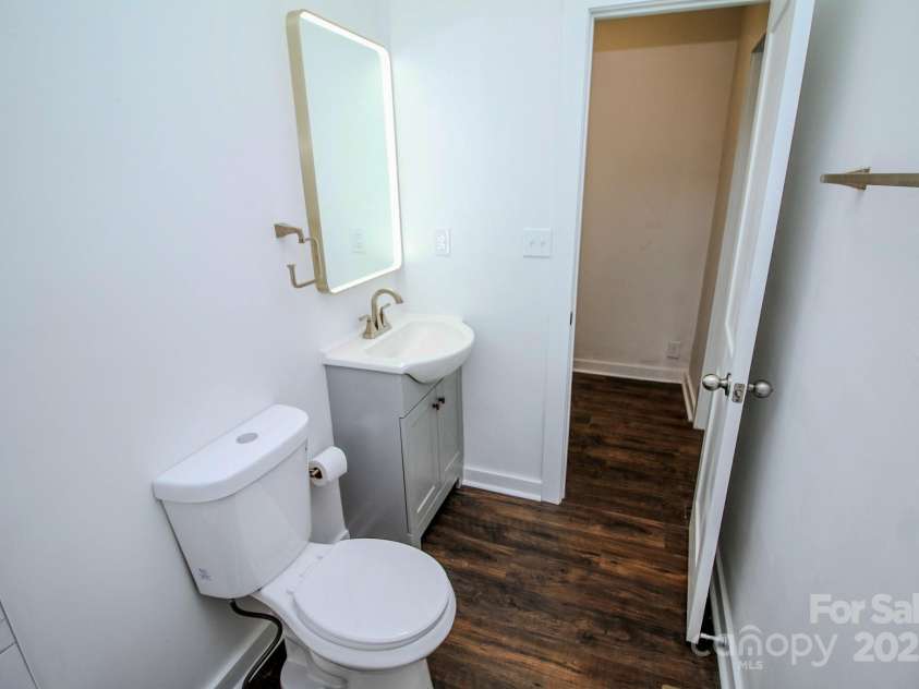 409 Apple Street, Gastonia, NC 28054.  MLS# CAR4288223, YatesRealty ID 18942. 