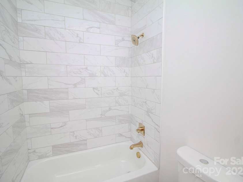 409 Apple Street, Gastonia, NC 28054.  MLS# CAR4288223, YatesRealty ID 18942. 