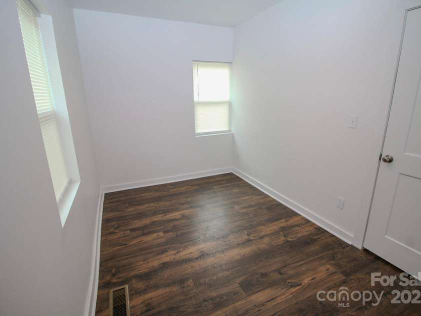 409 Apple Street, Gastonia, NC 28054.  MLS# CAR4288223, YatesRealty ID 18942. 