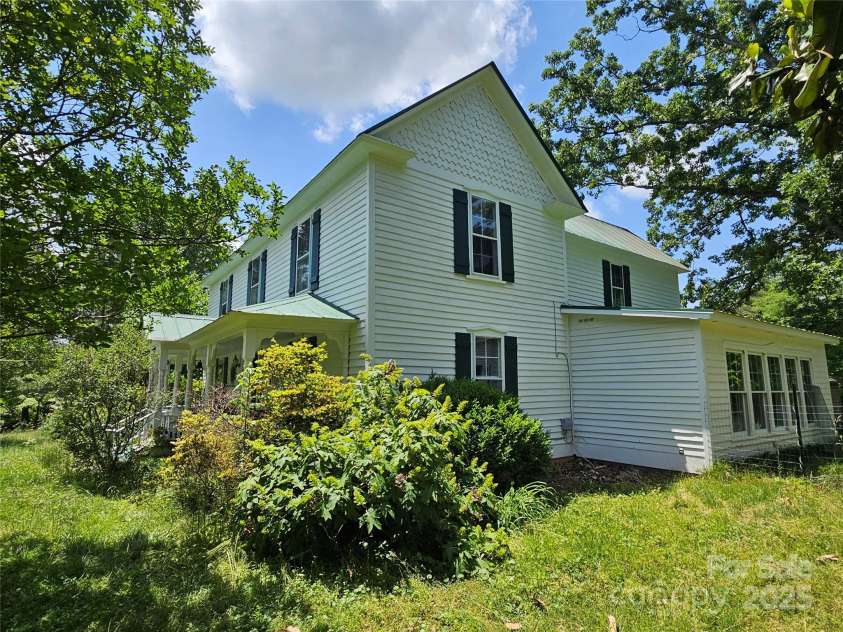368 Settlemyre Road, Morganton, NC 28655.  MLS# CAR4264485, YatesRealty ID 18943. 
