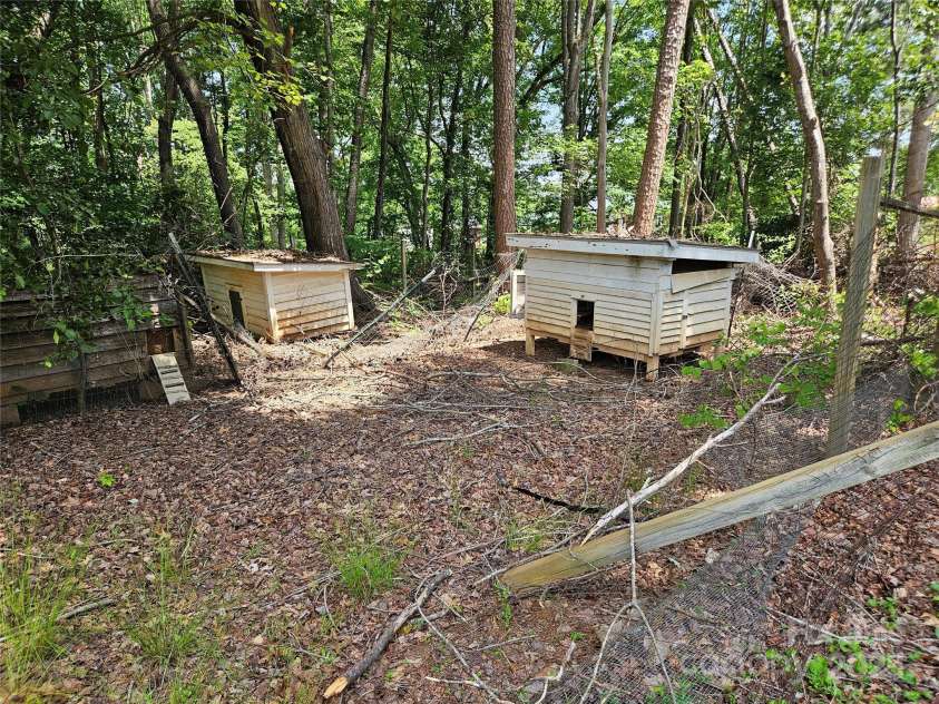 368 Settlemyre Road, Morganton, NC 28655.  MLS# CAR4264485, YatesRealty ID 18943. 