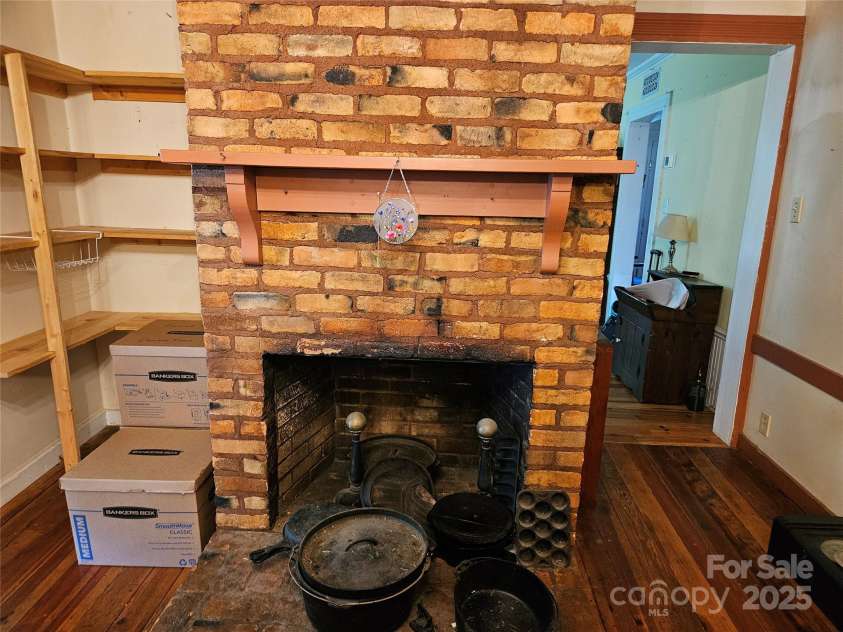 368 Settlemyre Road, Morganton, NC 28655.  MLS# CAR4264485, YatesRealty ID 18943. 
