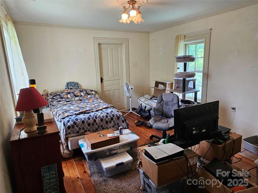 368 Settlemyre Road, Morganton, NC 28655.  MLS# CAR4264485, YatesRealty ID 18943. 