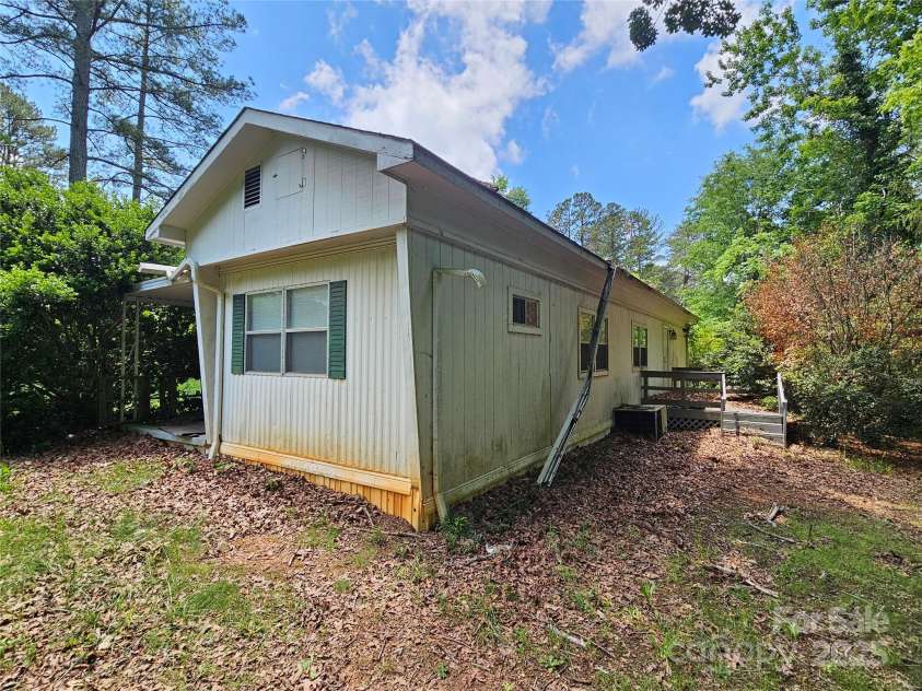 368 Settlemyre Road, Morganton, NC 28655.  MLS# CAR4264485, YatesRealty ID 18943. 
