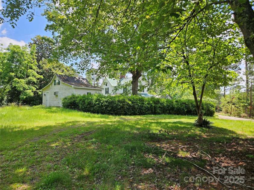 368 Settlemyre Road, Morganton, NC 28655.  MLS# CAR4264485, YatesRealty ID 18943. 