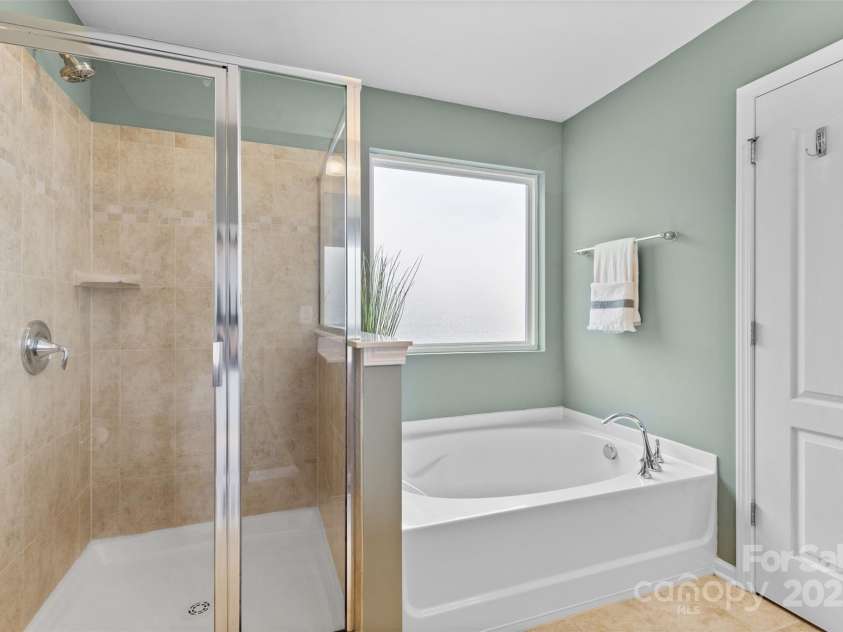 10027 Juniper Trace Drive, Charlotte, NC 28277.  MLS# CAR4262715, YatesRealty ID 18946. 