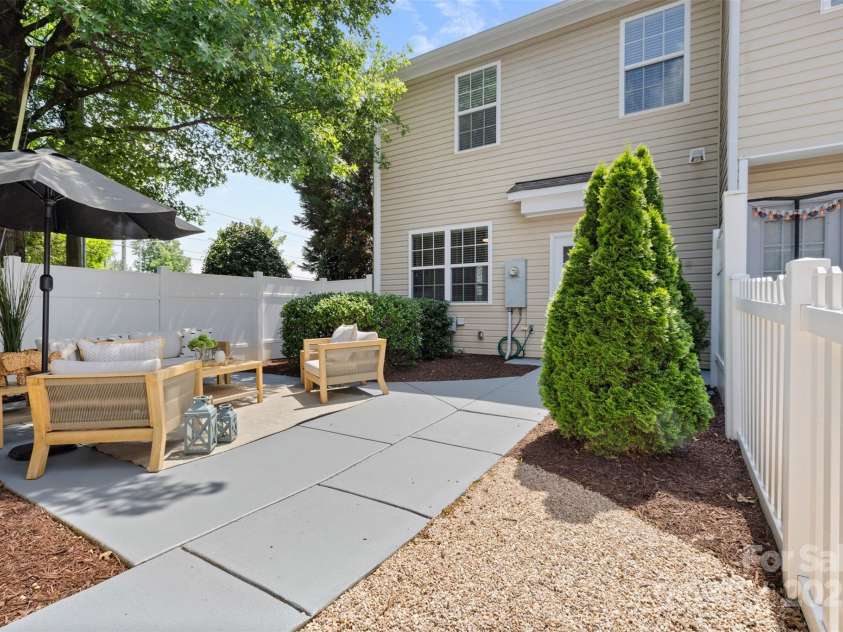 10027 Juniper Trace Drive, Charlotte, NC 28277.  MLS# CAR4262715, YatesRealty ID 18946. 