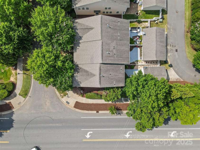 10027 Juniper Trace Drive, Charlotte, NC 28277.  MLS# CAR4262715, YatesRealty ID 18946. 