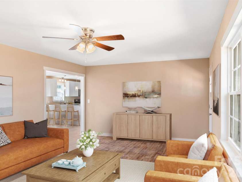 179 Stephens Lane, Thomasville, NC 27360.  MLS# CAR4376803, YatesRealty ID 18948. 
