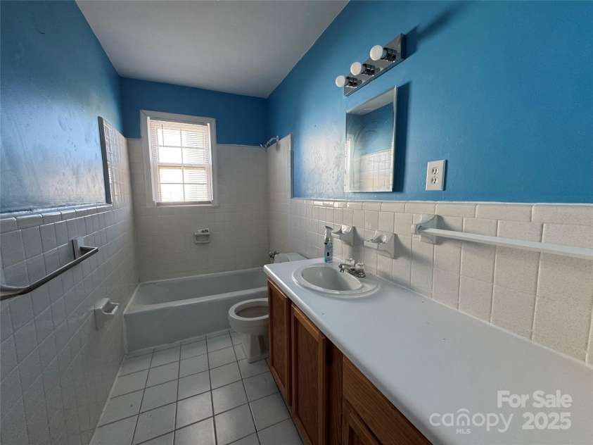 7201 Gilead Road, Huntersville, NC 28078.  MLS# CAR4225185, YatesRealty ID 1895. 