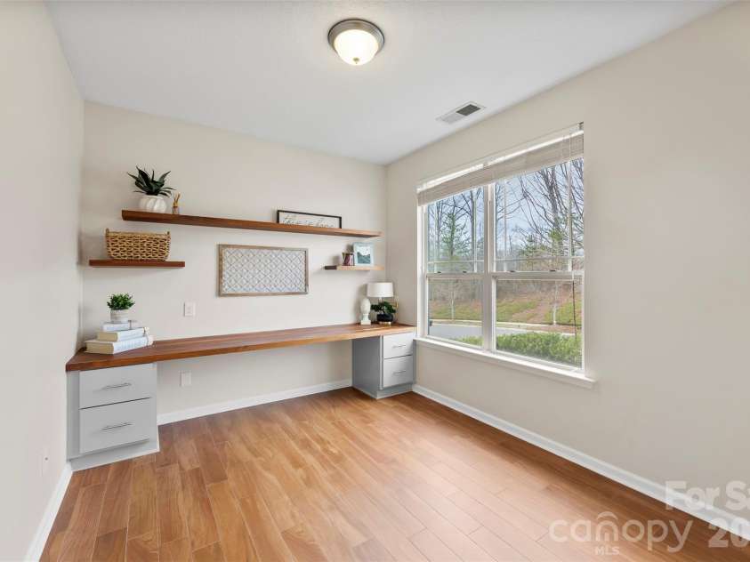 1201 Mckee Farm Lane, Belmont, NC 28012.  MLS# CAR4351148, YatesRealty ID 18950. 
