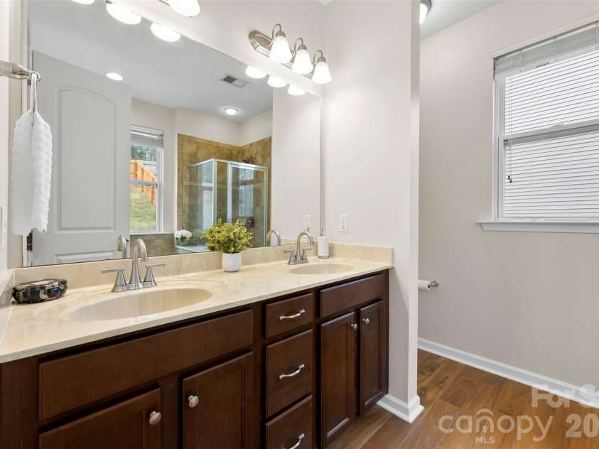 1201 Mckee Farm Lane, Belmont, NC 28012.  MLS# CAR4351148, YatesRealty ID 18950. 