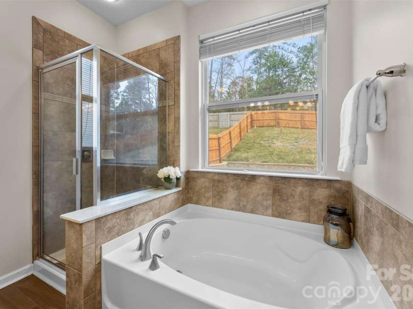1201 Mckee Farm Lane, Belmont, NC 28012.  MLS# CAR4351148, YatesRealty ID 18950. 