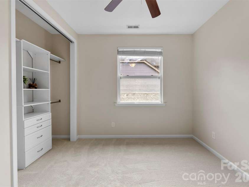 1201 Mckee Farm Lane, Belmont, NC 28012.  MLS# CAR4351148, YatesRealty ID 18950. 
