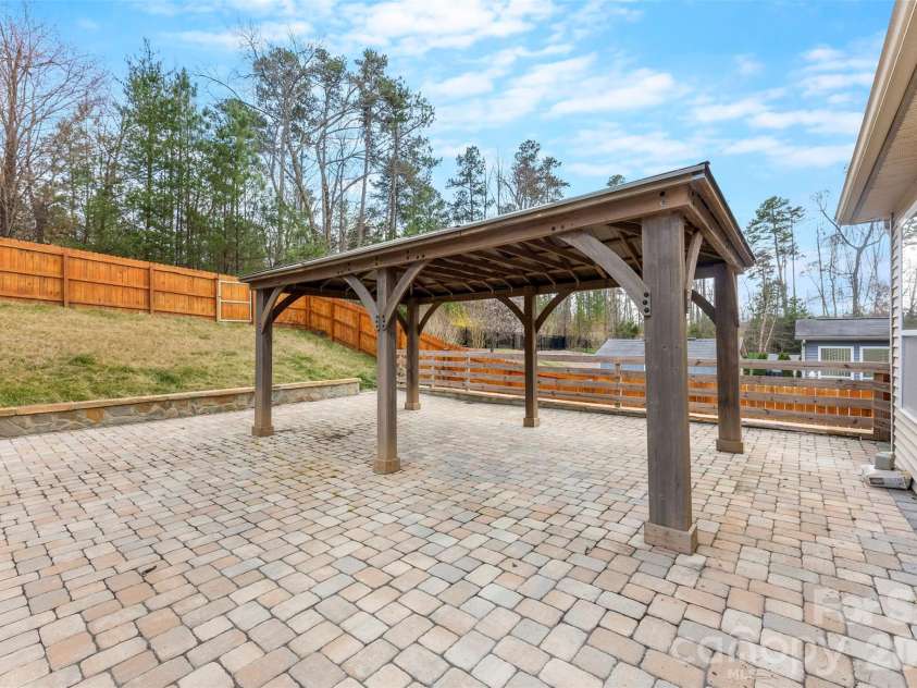 1201 Mckee Farm Lane, Belmont, NC 28012.  MLS# CAR4351148, YatesRealty ID 18950. 