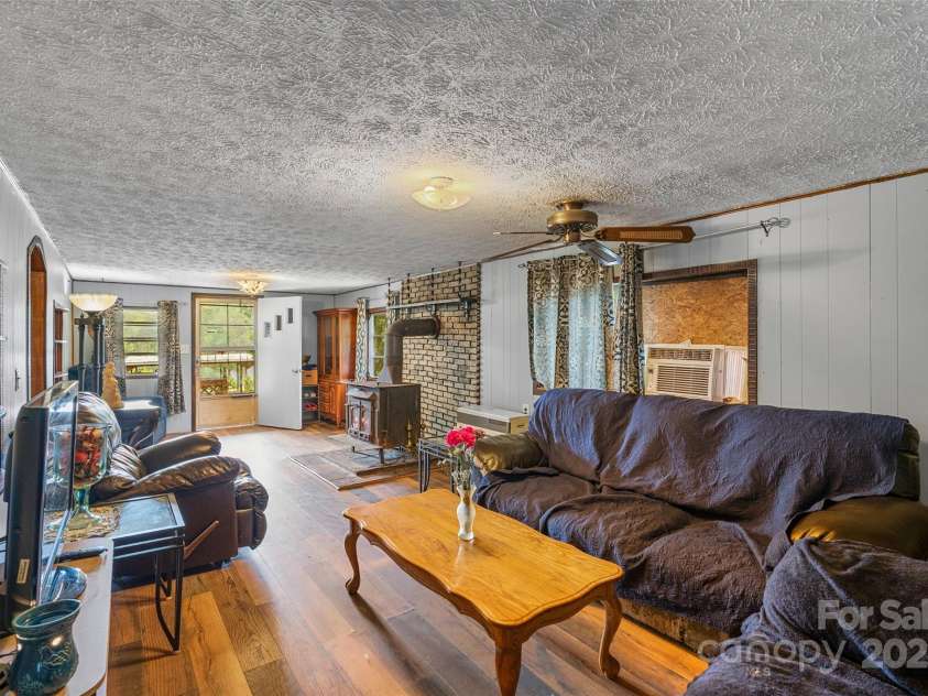 68 Upper White Oak Road, Mars Hill, NC 28754.  MLS# CAR4251808, YatesRealty ID 18950. 