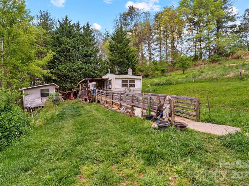 68 Upper White Oak Road, Mars Hill, NC 28754.  MLS# CAR4251808, YatesRealty ID 18950. 