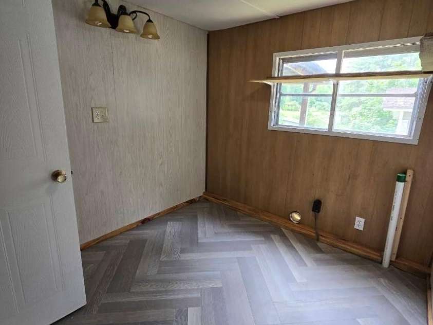 68 Upper White Oak Road, Mars Hill, NC 28754.  MLS# CAR4251808, YatesRealty ID 18950. 