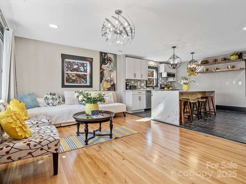 2701 Old North Sharon Amity Road, Charlotte, NC 28205.  MLS# CAR4248104, YatesRealty ID 18951. 