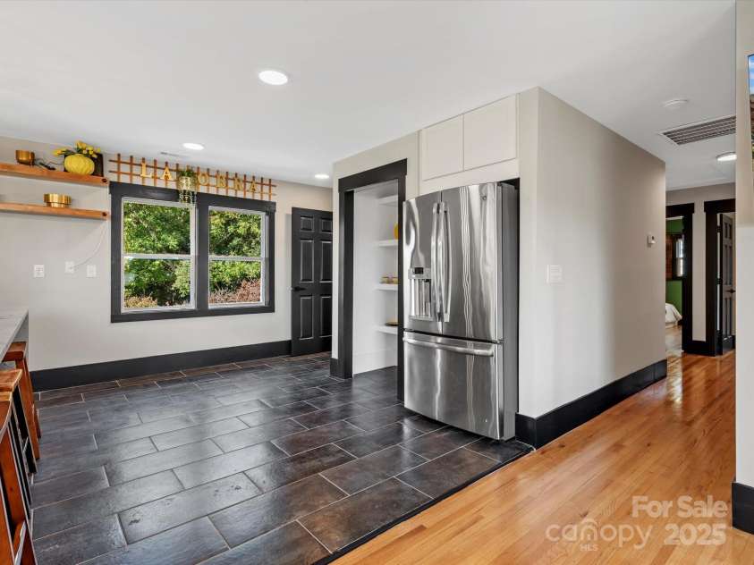 2701 Old North Sharon Amity Road, Charlotte, NC 28205.  MLS# CAR4248104, YatesRealty ID 18951. 