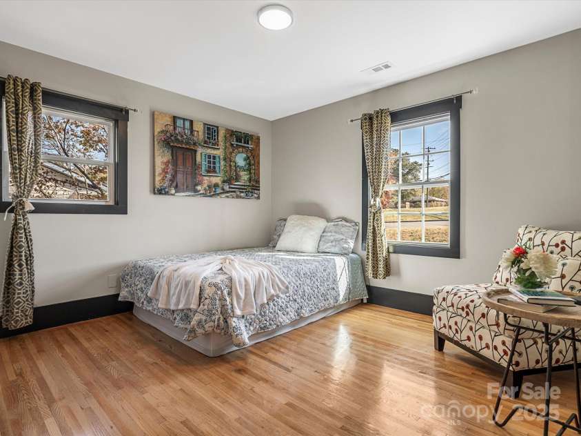 2701 Old North Sharon Amity Road, Charlotte, NC 28205.  MLS# CAR4248104, YatesRealty ID 18951. 