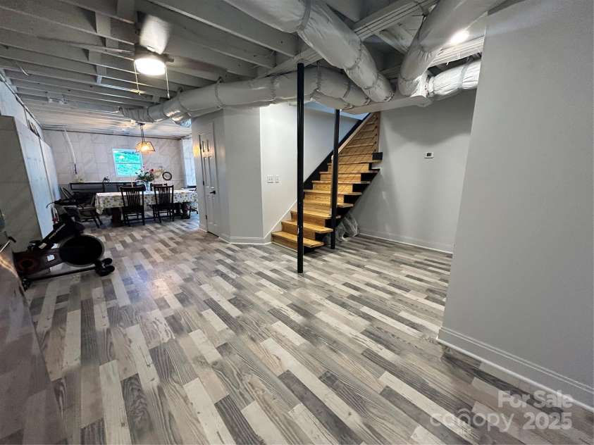 2701 Old North Sharon Amity Road, Charlotte, NC 28205.  MLS# CAR4248104, YatesRealty ID 18951. 