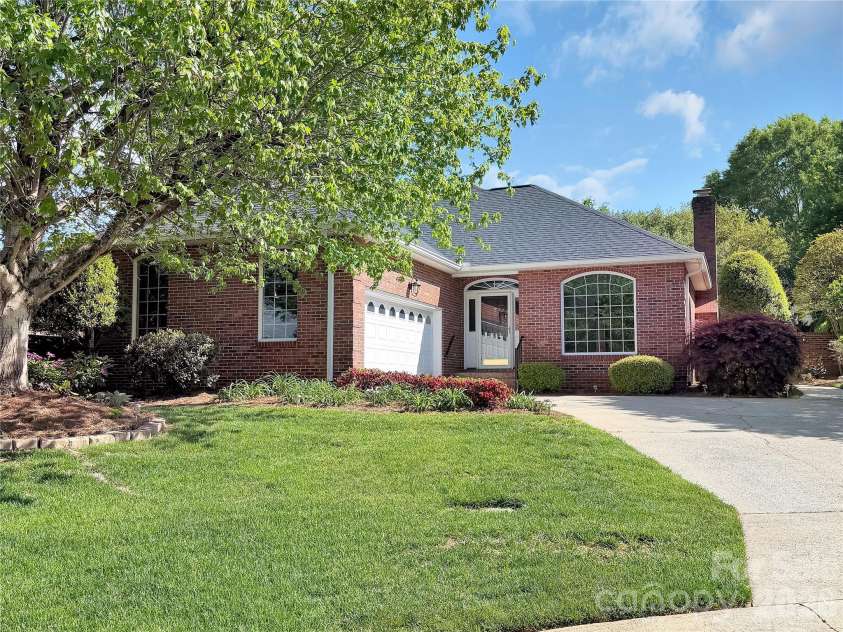 3712 Bryantcole Way, Gastonia, NC 28056.  MLS# CAR4375354, YatesRealty ID 18952. 