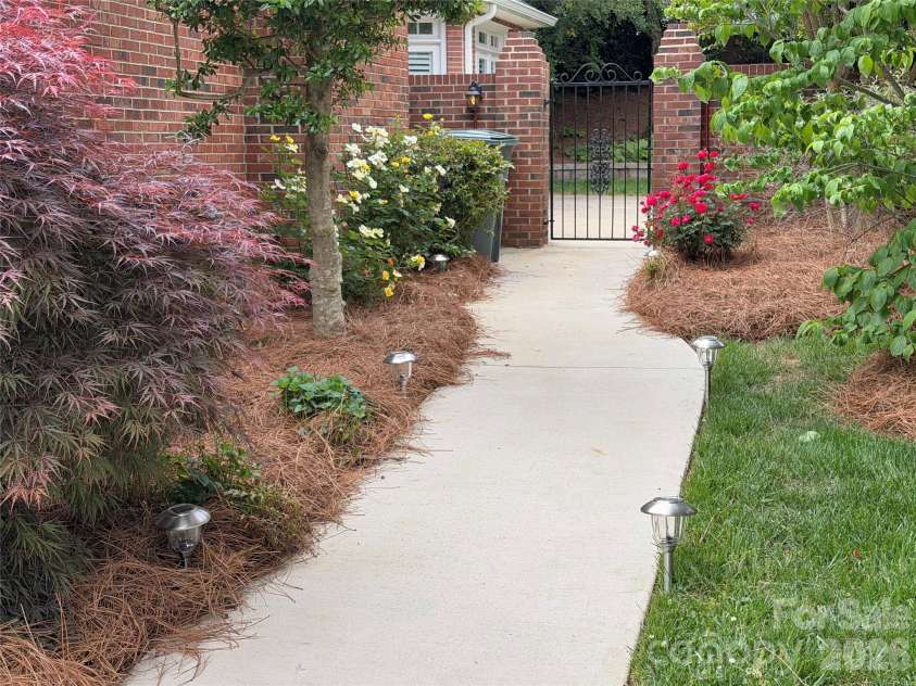 3712 Bryantcole Way, Gastonia, NC 28056.  MLS# CAR4375354, YatesRealty ID 18952. 