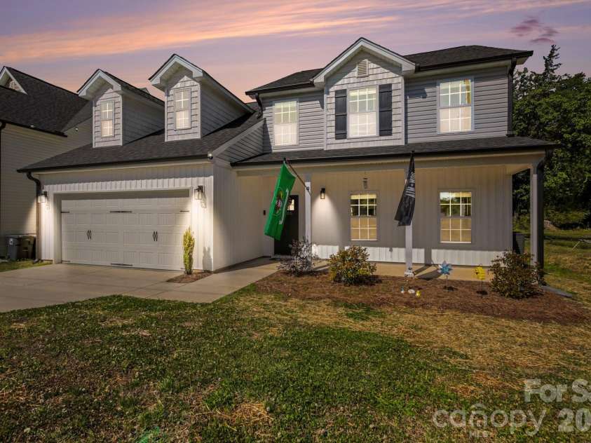 5305 Ridgefall Road, Greensboro, NC 27410.  MLS# CAR4371790, YatesRealty ID 18953. 