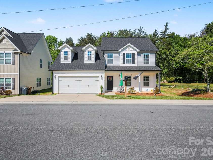 5305 Ridgefall Road, Greensboro, NC 27410.  MLS# CAR4371790, YatesRealty ID 18953. 
