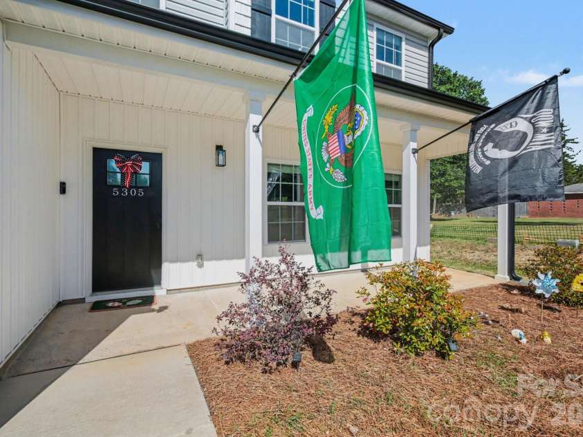 5305 Ridgefall Road, Greensboro, NC 27410.  MLS# CAR4371790, YatesRealty ID 18953. 