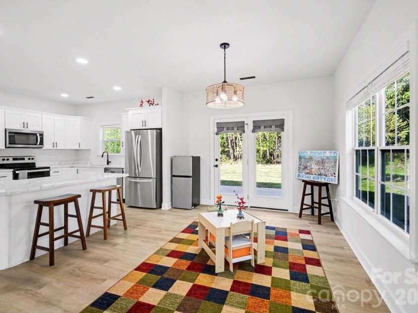 5305 Ridgefall Road, Greensboro, NC 27410.  MLS# CAR4371790, YatesRealty ID 18953. 