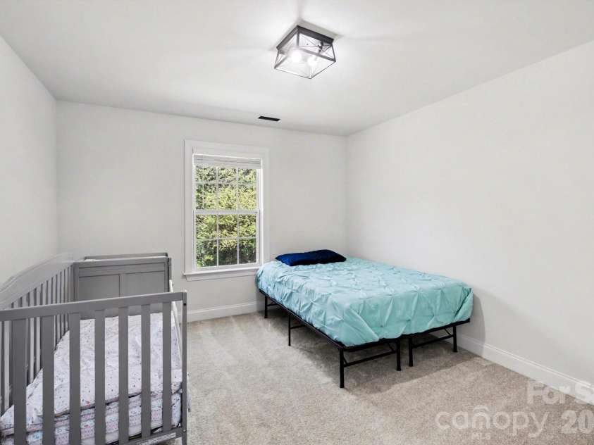 5305 Ridgefall Road, Greensboro, NC 27410.  MLS# CAR4371790, YatesRealty ID 18953. 