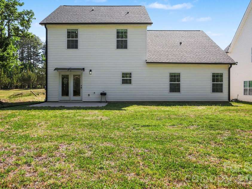 5305 Ridgefall Road, Greensboro, NC 27410.  MLS# CAR4371790, YatesRealty ID 18953. 