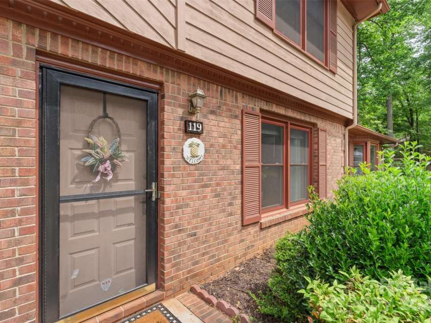 119 Mary Louise Court, Fort Mill, SC 29715.  MLS# CAR4251038, YatesRealty ID 18954. 