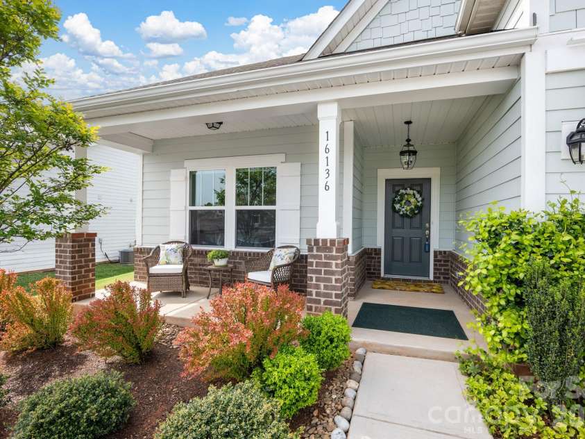16136 Commodore Drive, Lancaster, SC 29720.  MLS# CAR4365715, YatesRealty ID 18954. 