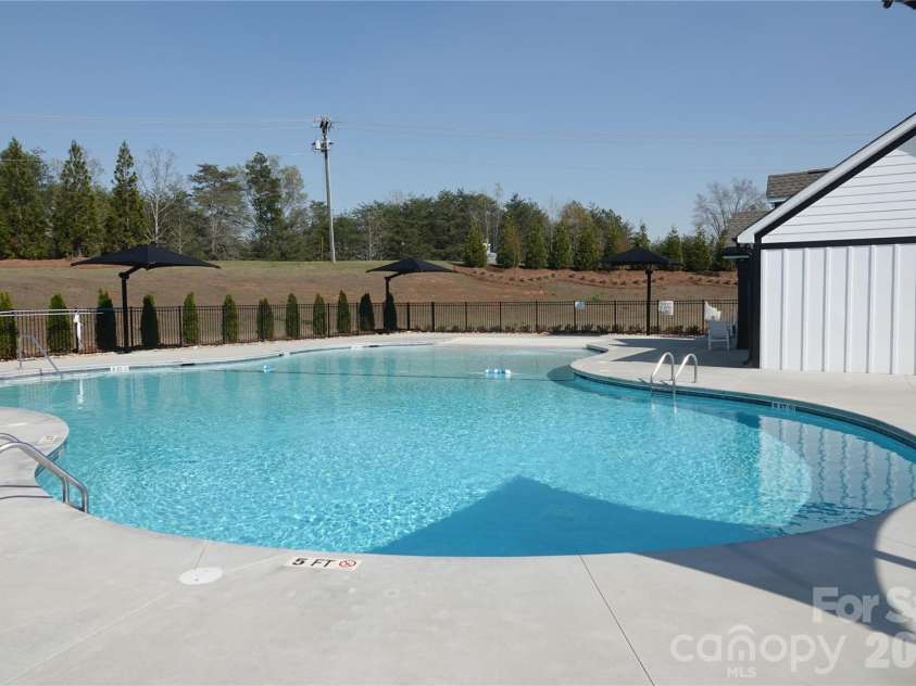 16136 Commodore Drive, Lancaster, SC 29720.  MLS# CAR4365715, YatesRealty ID 18954. 