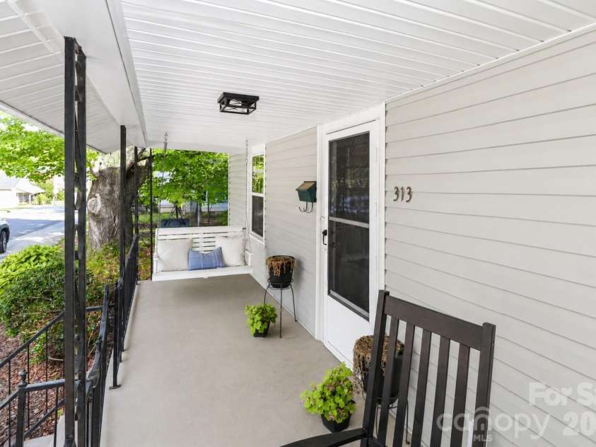 313 Dingler Avenue, Mooresville, NC 28115.  MLS# CAR4317035, YatesRealty ID 18955. 