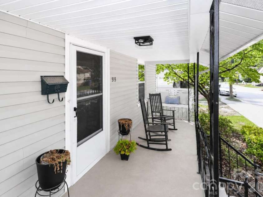 313 Dingler Avenue, Mooresville, NC 28115.  MLS# CAR4317035, YatesRealty ID 18955. 