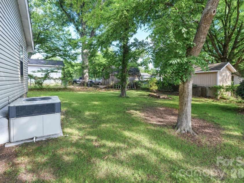 313 Dingler Avenue, Mooresville, NC 28115.  MLS# CAR4317035, YatesRealty ID 18955. 