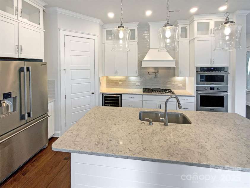 11005 Cobb Creek Court, Charlotte, NC 28277.  MLS# CAR4228293, YatesRealty ID 18956. 