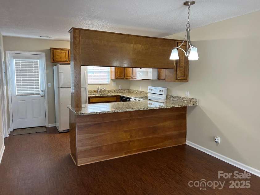 102 Brandywine Drive, Conover, NC 28613.  MLS# CAR4287198, YatesRealty ID 18957. 