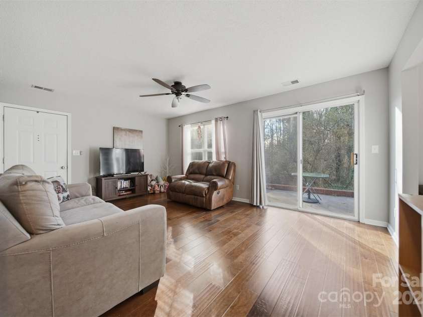 102 Brandywine Drive, Conover, NC 28613.  MLS# CAR4326378, YatesRealty ID 18957. 