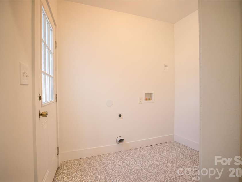 929 Long Street, Salisbury, NC 28144.  MLS# CAR4370414, YatesRealty ID 18957. 
