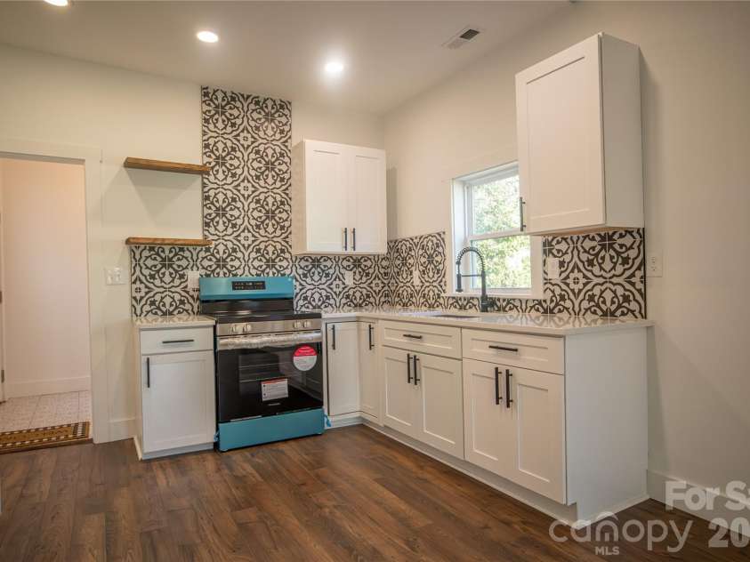 929 Long Street, Salisbury, NC 28144.  MLS# CAR4370414, YatesRealty ID 18957. 
