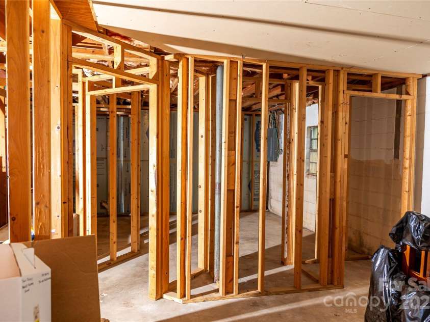 57 Gribble Road, Franklin, NC 28734.  MLS# CAR4253647, YatesRealty ID 18958. 