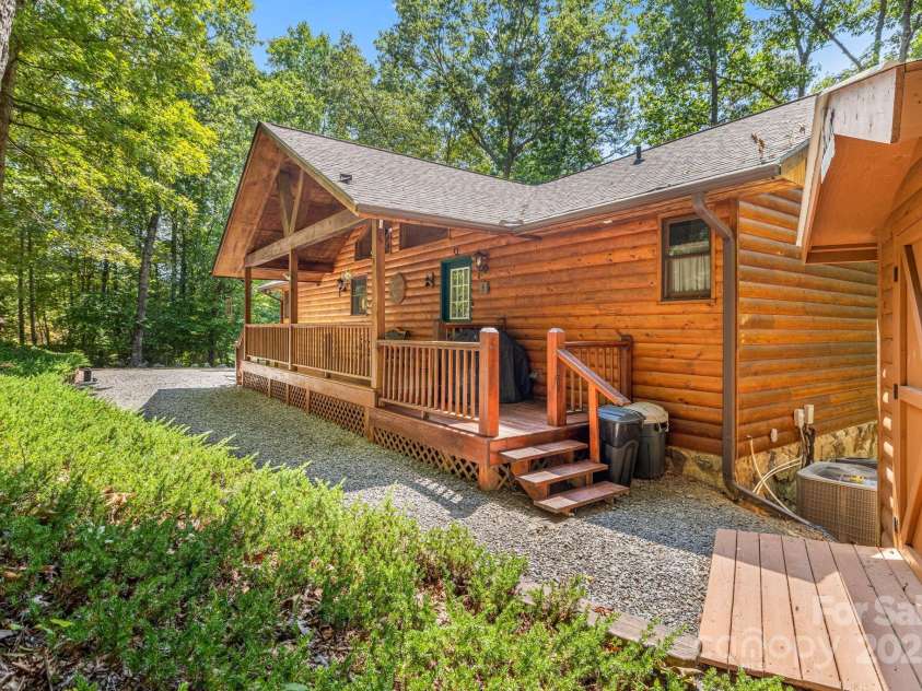 127 Lazy Creek Lane, Murphy, NC 28906.  MLS# CAR4177413, YatesRealty ID 1896. 