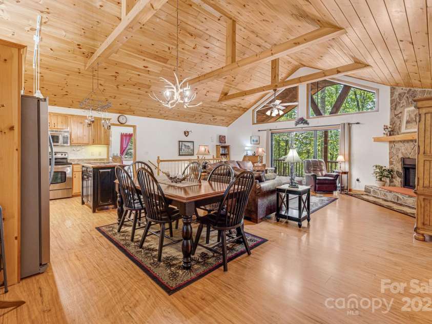 127 Lazy Creek Lane, Murphy, NC 28906.  MLS# CAR4177413, YatesRealty ID 1896. 