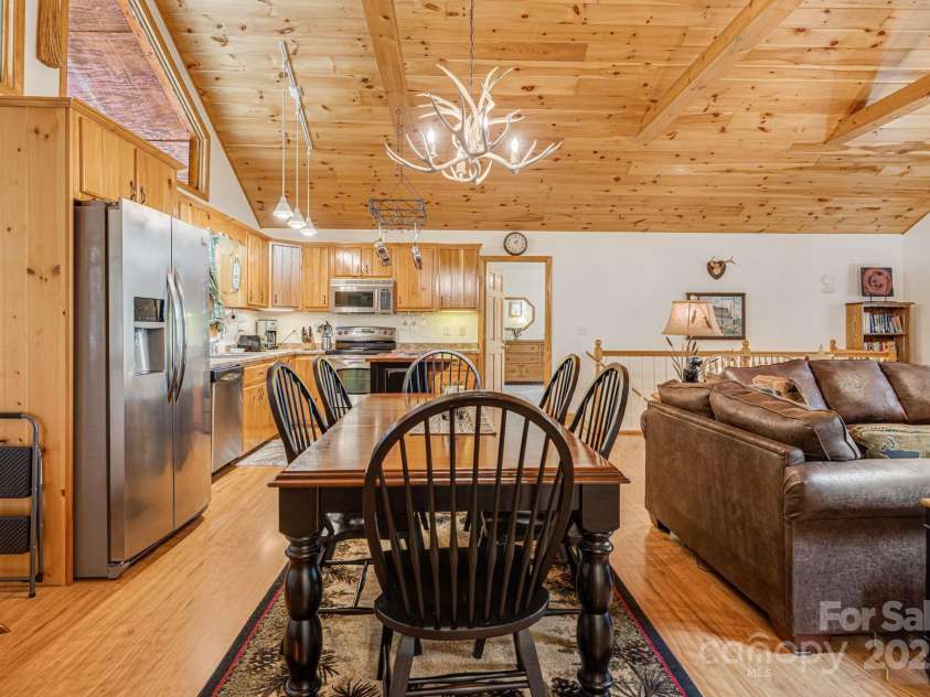 127 Lazy Creek Lane, Murphy, NC 28906.  MLS# CAR4177413, YatesRealty ID 1896. 